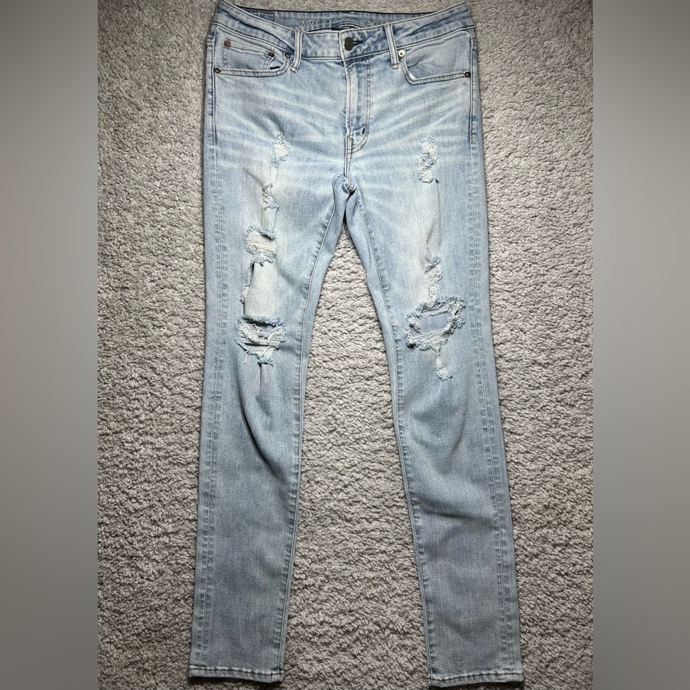 AMERICAN EAGLE Jeans Mens 33 x 30 Stacked Skinny Light Wash Distressed Flex Hole